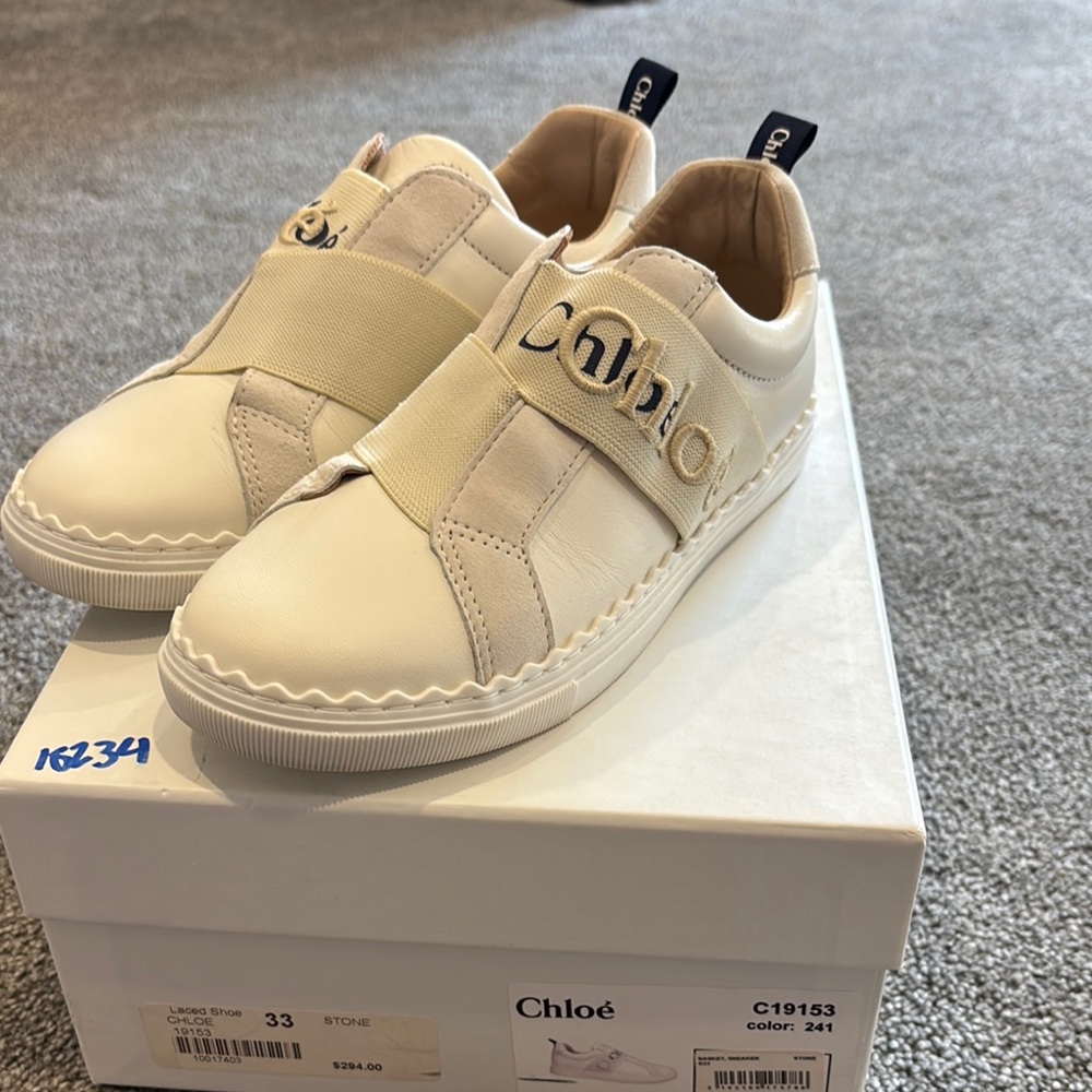 NIB chloe kids sneakers sizw 33